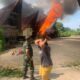 RUMAH dengan ciri khas adat Batak milik Jaroles Sagala saat terbakar. Waspada/Ist