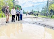 Jalan Provinsi Mirip Kubangan, Ketua DPRK Pidie Meradang
