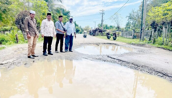 Jalan Provinsi Mirip Kubangan, Ketua DPRK Pidie Meradang