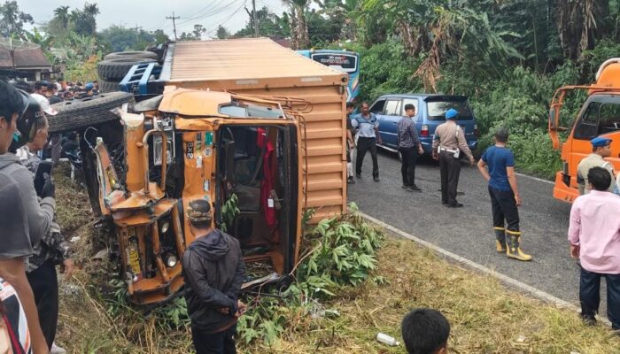Tabrakan Beruntun Di Jalan P.Siantar – Raya, 6 Tewas 4 Luka-luka