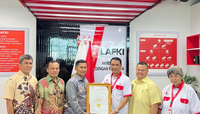 Pj Bupati Agara Terima Sertifikat Akreditasi Paripurna RSUD H Sahudin