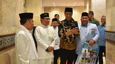 Usai Sholat Jumat Dengan Jokowi, BKPRMI Silaturahim Dan Makan Siang 10.000 Jemaah