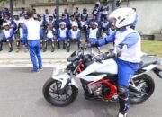 Posisi Kaki Ketika Berhenti Berkendara