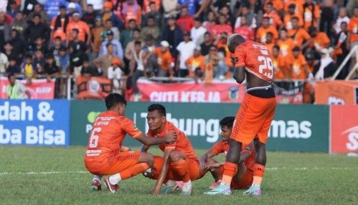 Dramatis, Persiraja Ditahan PSBS