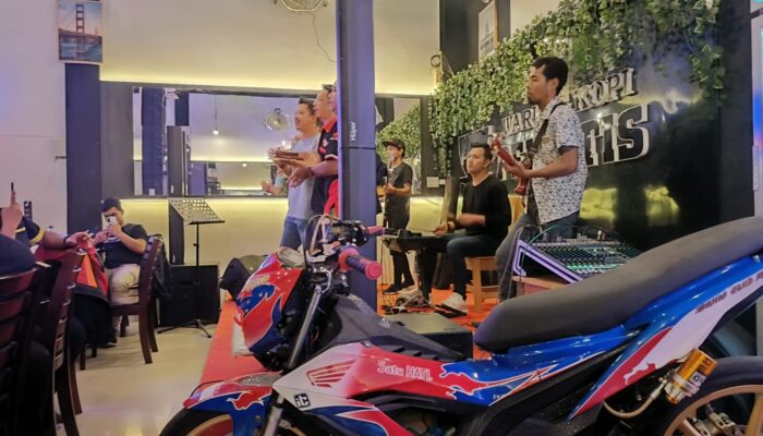 Makin Solid, SOCMED Sukses Rayakan Ultah Ke-8