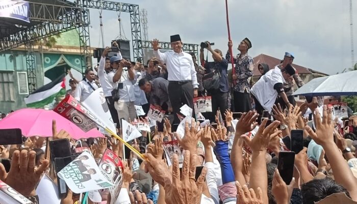 Ribuan Warga Antusias Ikuti Kampenya AMIN Di Tapsel