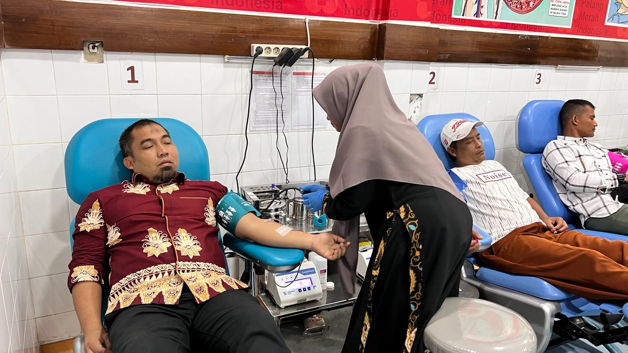Pj Bupati Ajak ASN Aceh Besar Donor Darah