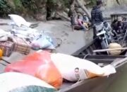 Boat Antar Cadangan Beras Pemerintah Kecelakaan