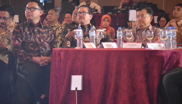 Inalum Terima Anugerah Gold Living Legend