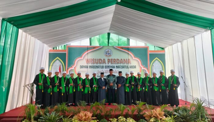 Pj Bupati Aceh Utara Apresiasi Wisuda Perdana Dayah Madinah Lhoksukon