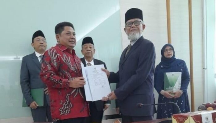 Ketua Majelis Syura DDA Raih Gelar Profesor