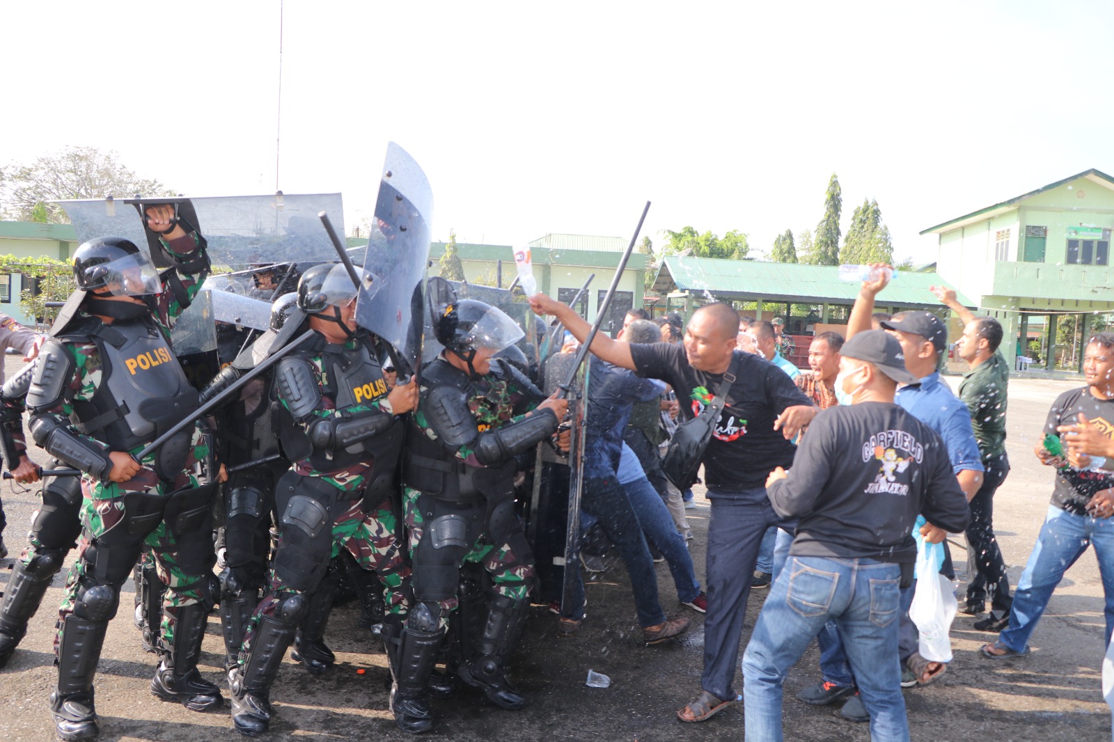TNI-Polri Latihan PHH Antisipasi Gangguan Kamtibmas Jelang Pemilu