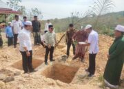 Abana Murdani Letakkan Batu Pertama Gedung Multiguna Dayah Huda