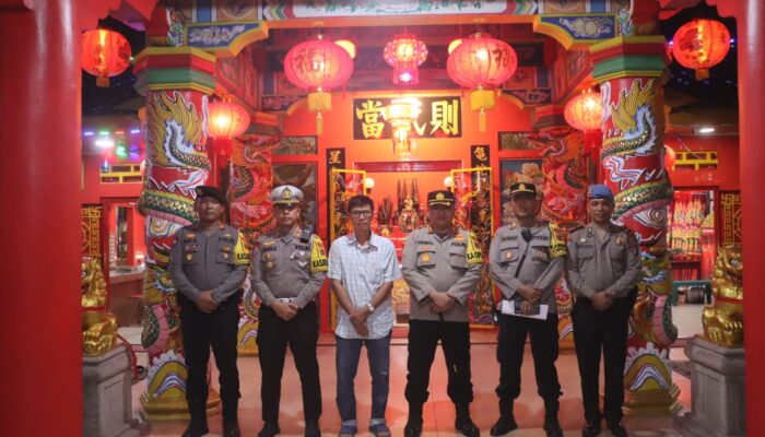 Amankan Imlek, Kapolres Langkat Kunjungi Vihara Avalokitesvara