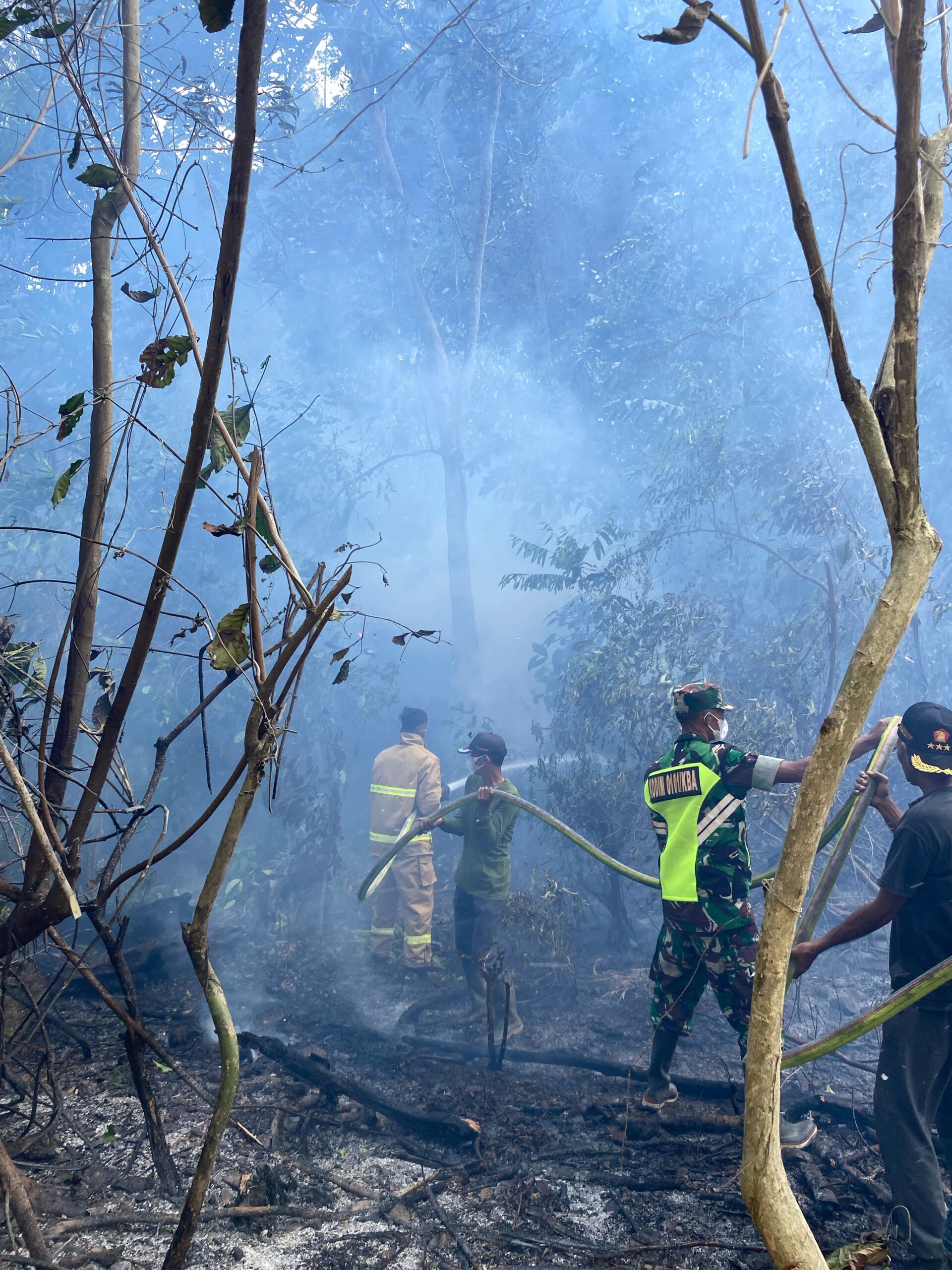 Lahan Warga Terbakar Di Perbukitan Krueng Kala