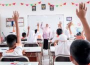 Membentuk Generasi Cerdas Berkarakter