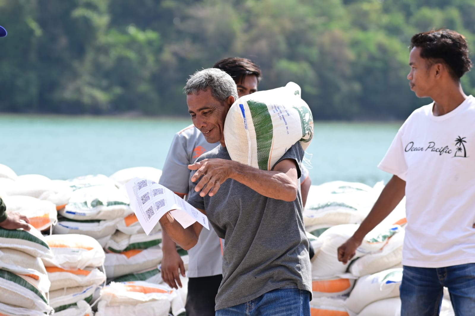 Warga Pulo Aceh Berterima Kasih kepada Pemkab Aceh Besar