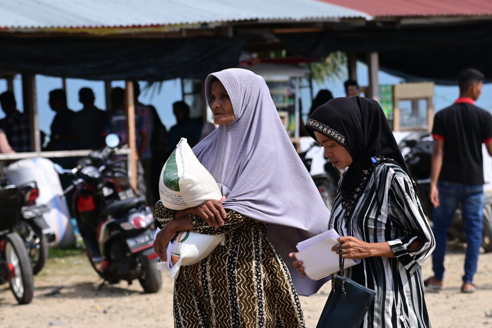 Warga Pulo Aceh Berterima Kasih kepada Pemkab Aceh Besar