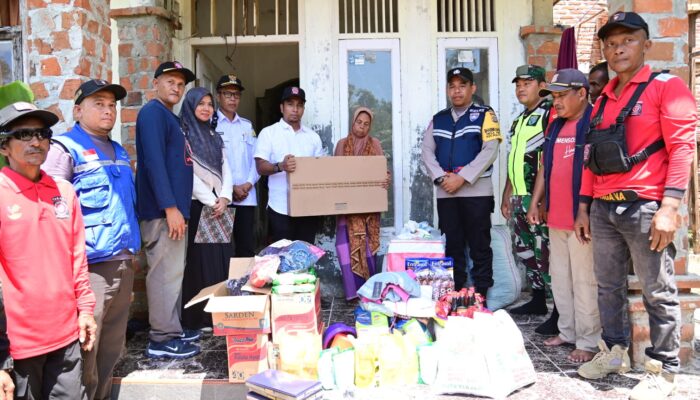 Korban Kebakaran Gampong Rabo Pulo Aceh Dapat Bantuan