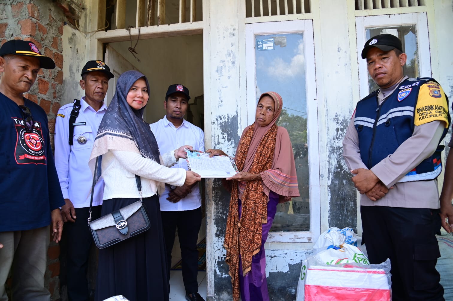 Korban Kebakaran Gampong Rabo Pulo Aceh Dapat Bantuan