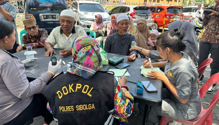 Polres Sibolga Periksa Kesehatan Warga