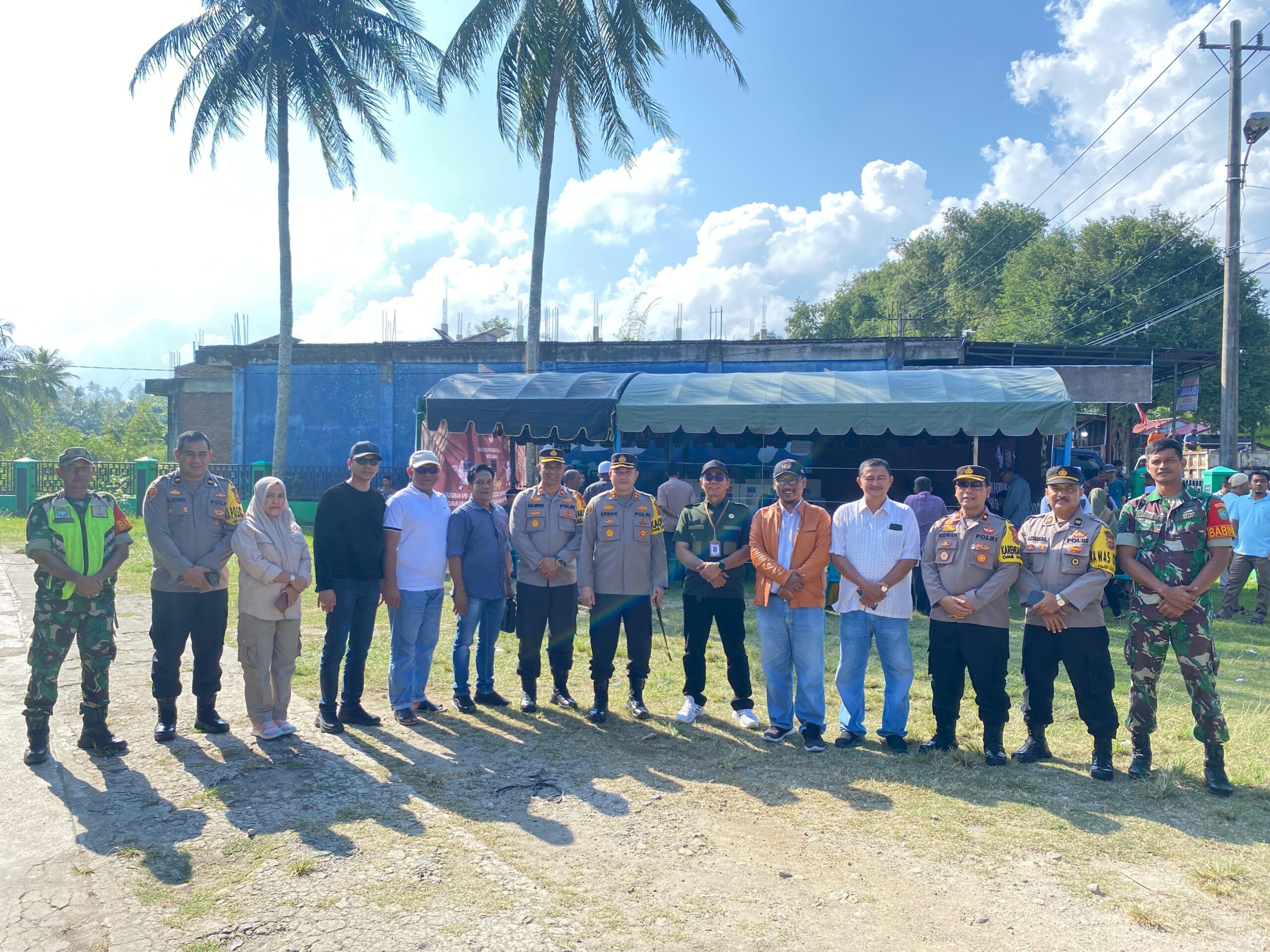 Kapolres Sabang Pantau PSU Di TPS 02 Gampong Cot Ba'u Kapolres Sabang Pantau PSU Di TPS 02 Gampong Cot Ba'u