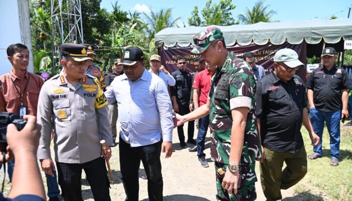 Sekda Aceh Besar Monitoring PSU Di TPS 1 Gampong Teubaluy