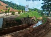 Tanggul Pengaman Tebing Ambruk