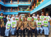 SMA Dharmawangsa Serahkan Bea Siswa Bagi Siswa Berprestasi