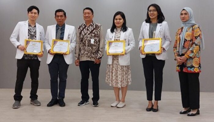 Launching Regina Vision Center, RS Regina Maris Gelar Seminar Publik