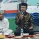 AL Ustad H Akhiruddin LC (kanan) memberi tausyiah pada acara wirit yasin Perwiritan SIlaturahmi di Blok T No 11, Perum Kuis Indah Permai, Jl Pancasila, Desa Payagambar, Kecamatan Batangkuis, Kabupaten Deli Serdang, Kamis malam (1/2). Waspada/Ist