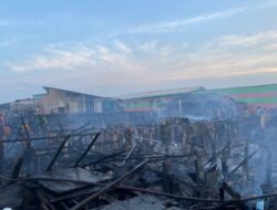 12 Rumah Nelayan Ludes Terbakar Di Bagandeli