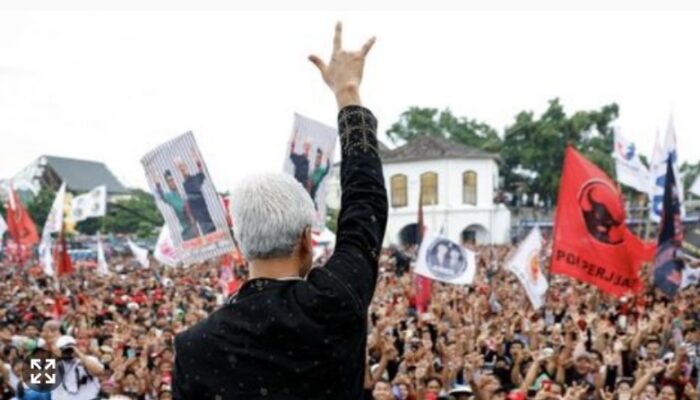 Ganjar-Mahfud Gunakan Bahasa Isyarat ‘I Love You’