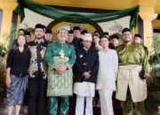 DR H Rahmat Shah Terima  Anugerah Kurnia Gelar Dari Sultan Deli