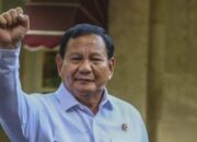 Besok, Jokowi Beri Prabowo Pangkat Jenderal Kehormatan