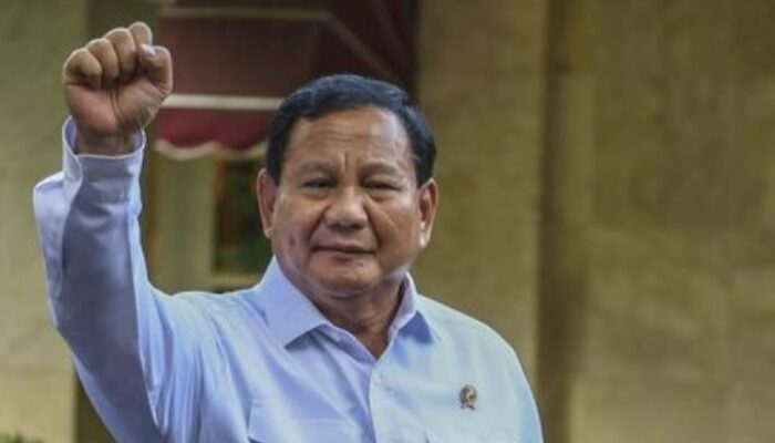 Besok, Jokowi Beri Prabowo Pangkat Jenderal Kehormatan