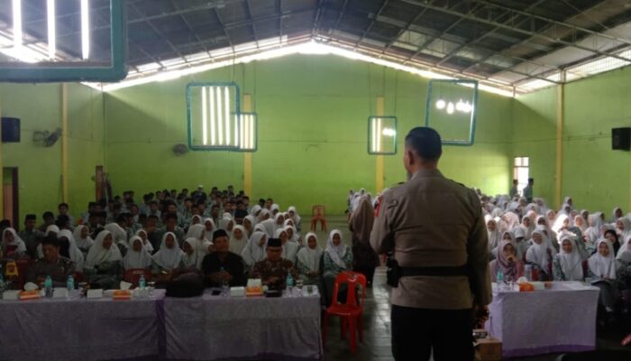 Kapolsek Medan Labuhan Beri Pembinaan Akhlak Dan Mental Kepada Siswa SMA PAB 2 Helvetia