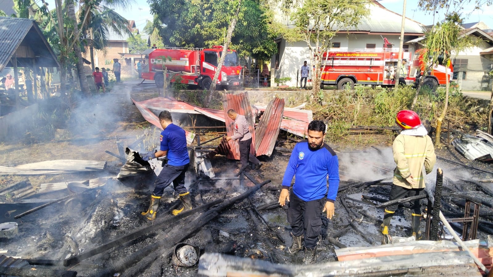 Ditinggal Pergi, Rumah Musnah Terbakar Ditinggal Pergi, Rumah Musnah Terbakar