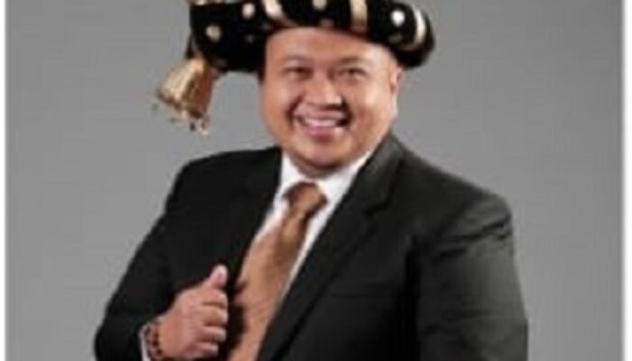 Bupati Tapsel Terima “Anugerah PWI” 2024 Di Hadapan Presiden RI