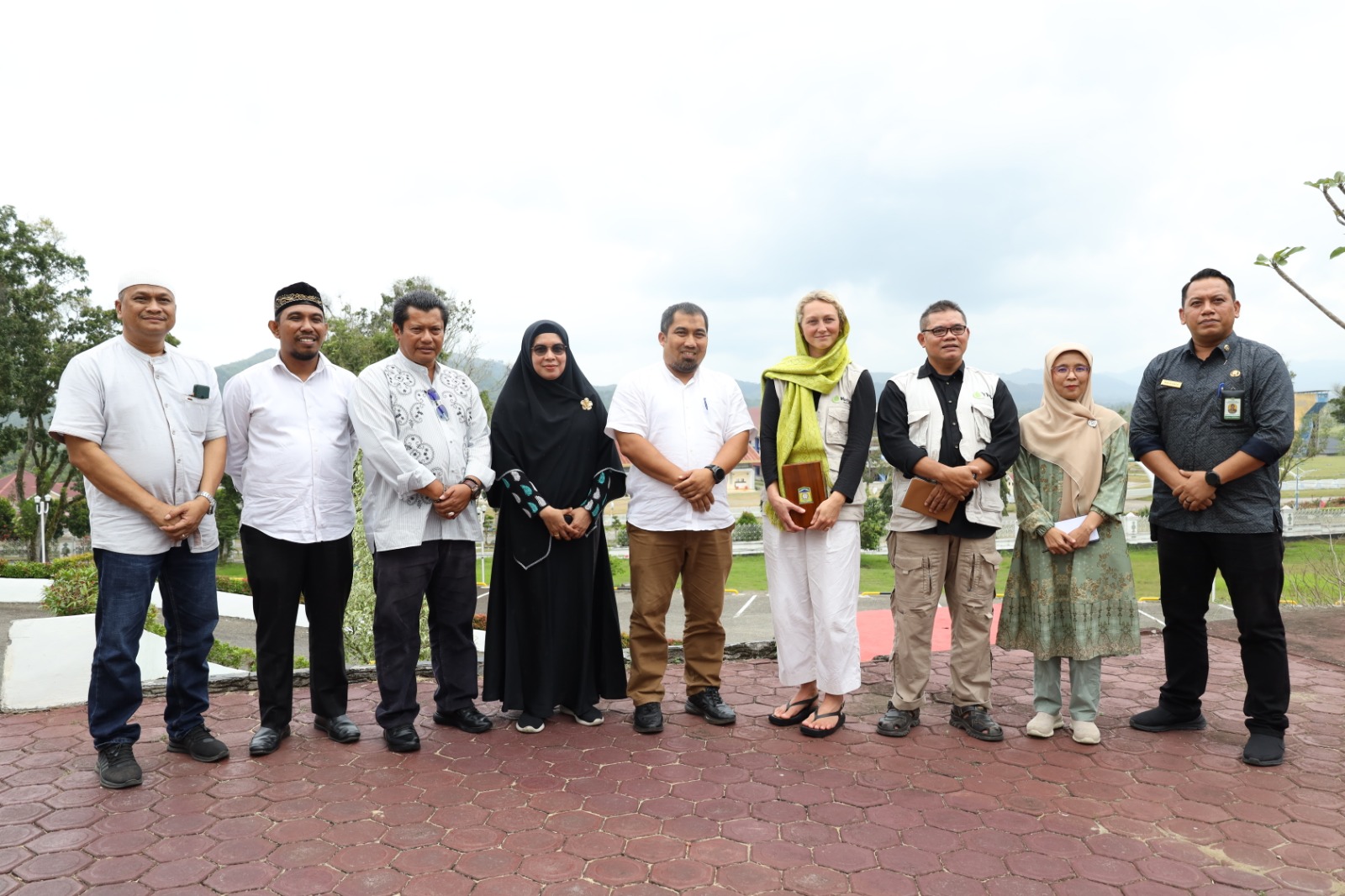Pengurus Muslim Aid United Kingdom Dan YKMI Kunjungi Aceh Besar Pengurus Muslim Aid United Kingdom Dan YKMI Kunjungi Aceh Besar