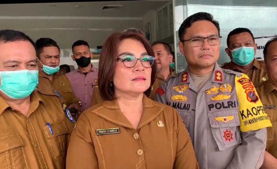 Puluhan Warga Rantau Selatan Keracunan Makanan Puluhan Warga Rantau Selatan Keracunan Makanan
