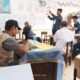 PETUGAS TPS 07 pada saat penghitungan suara di Komplek Sekolah Dasar(SD)Perumnas Kalang Simbara Sidikalang.Waspada/Kartolo Munte.