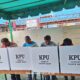 Warga Binaan sedang melakukan pencoblosan pemilu 2024 di TPS Khusus Rutan Tarutung, Rabu (14/2). Waspada/ist