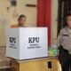 Salah satu tahanan Polres Asahan sedang melakukan penjoblosan Pemilu Serentak 2024 di Loksus TPS Rutan Polres Asahan. Waspada/Ist