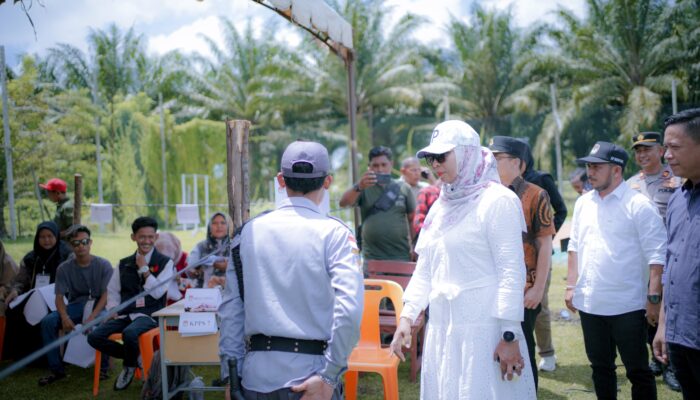 Pj Bupati Nagan Raya Pantau TPS Dan Coblos Di Suka Makmue 