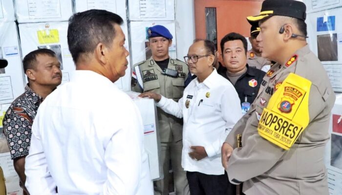 Tinjau Kesiapan TPS, Bupati Ajak Masyarakat Sukseskan Pemilu