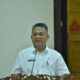 Pj Bupati Aceh Tamiang, Drs Asra saat membuka kegiatan sosialisasi konflik tapal batas Taman Nasional Gunung Leuser pada Rabu (7/2) di aula Setdakab.(Waspada/Yusri).