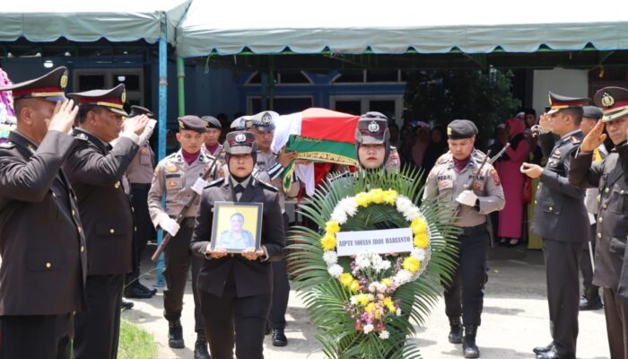 Alm Aiptu Sofian Harianto, Korban Laka Lantas Saat Bertugas Dimakamkan