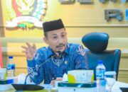 Haji Uma Masih Di Atas, Darwati A Gani Menyodok