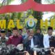 Civitas Akademik Unimal menggelar kegiatan menyerukan penyelamatan reformasi dan demokrasi nasional di kampus setempat di Desa Buket Indah Kota Lhokseumawe, Senin (5/2). Waspada/Zainuddin. Abdullah